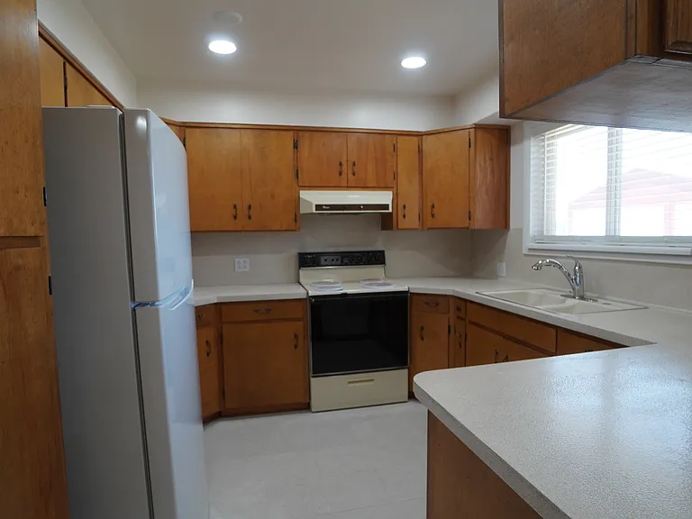 615 S 5900 W — Photo 6