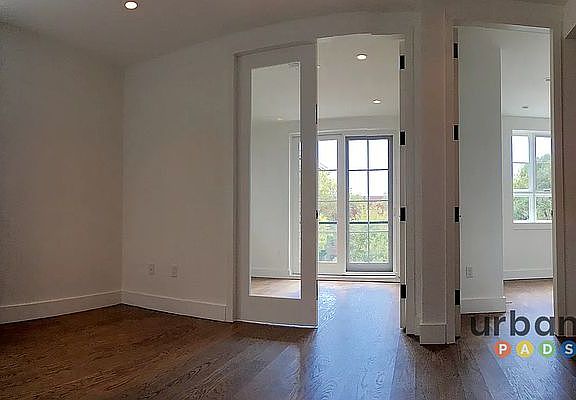 4th image of 159 Winthrop St APT 4R