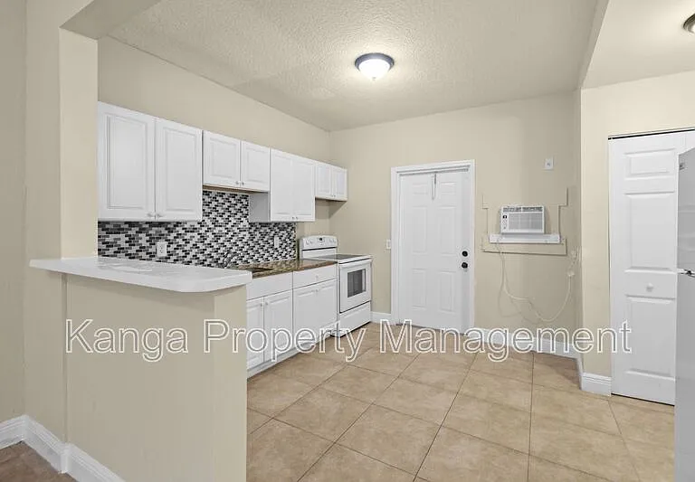 3721 Henry Ave #B — Photo 3