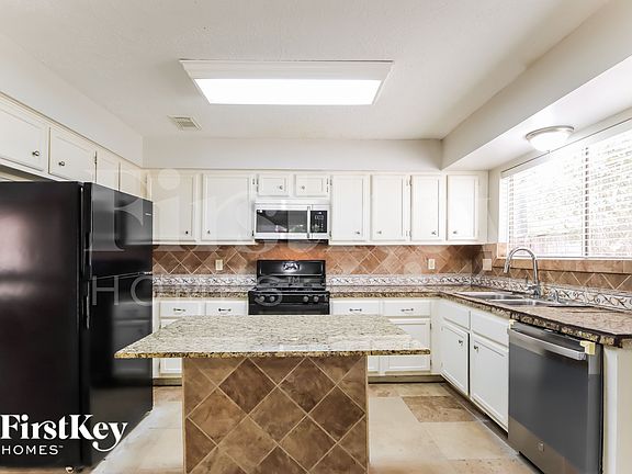 5th image of 3506 Cape Forest Dr