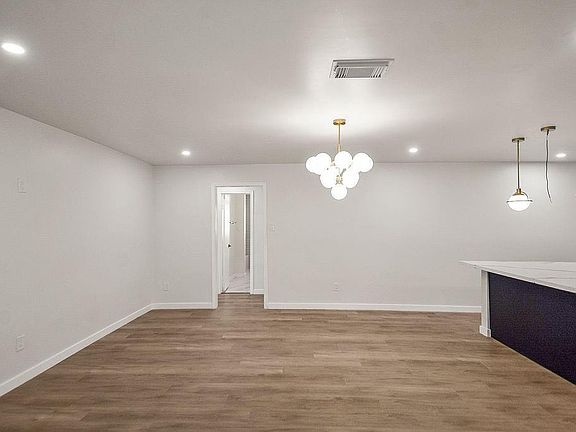 5th image of 5514 Chantilly Ln