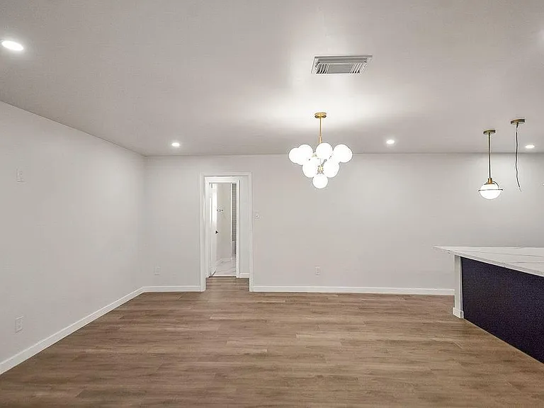 5514 Chantilly Ln — Photo 5