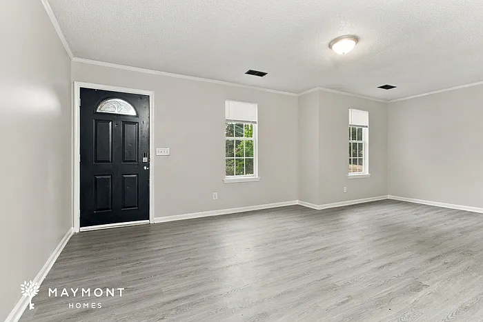 3 bed, 2.0 bath, 1060 sqft, $1,445 — Photo 3