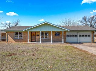 229 SE Roselawn Ave, Bartlesville, OK 74006
