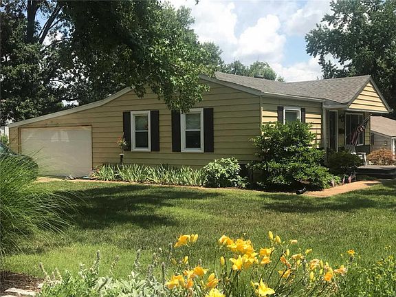 5th image of 6875 Foxcroft Dr