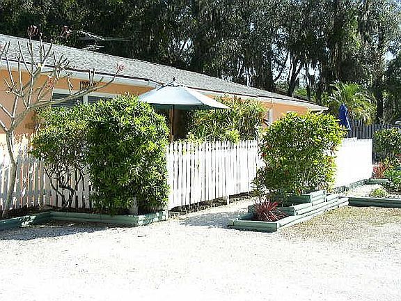 5th image of 220-222 Colonia Ln E
