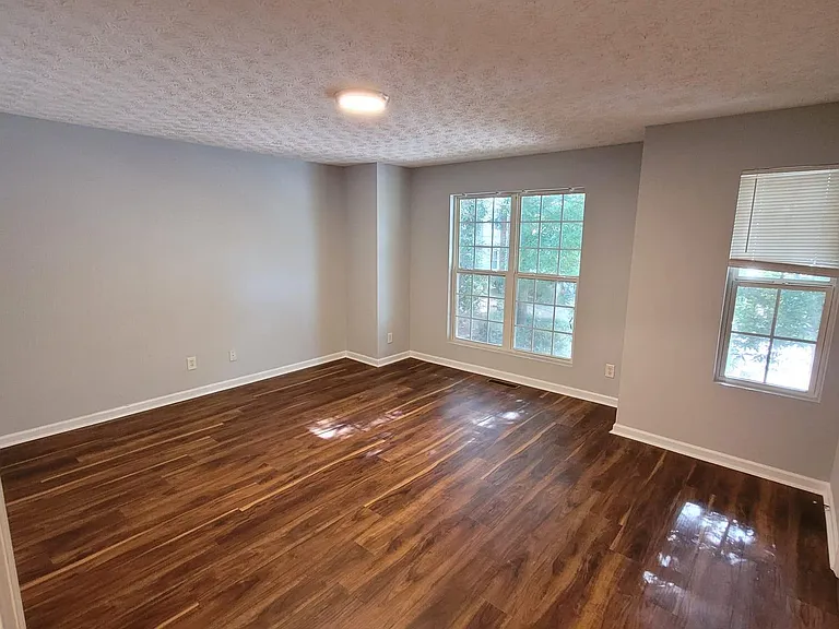 5615 Strathmoor Manor Cir — Photo 20