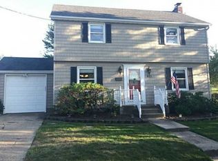 621 E 37th St, Erie, PA 16504