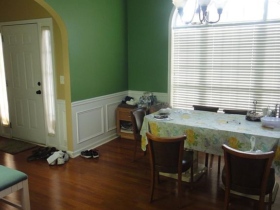 5th image of 3130 Manor Ct