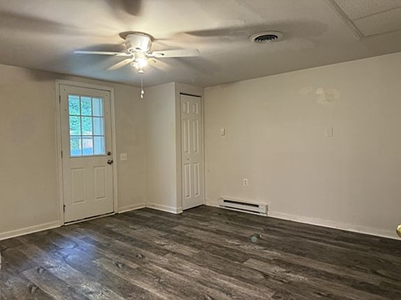 3rd image of 2605 Naamans Rd