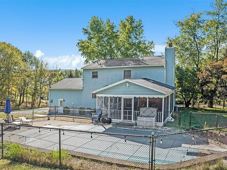 1808 Route 208 — Photo 31
