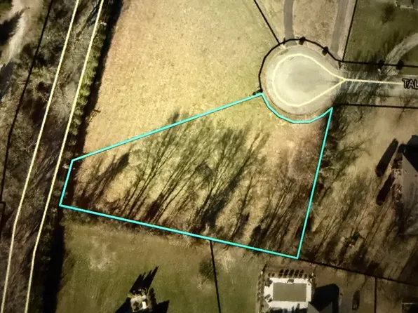 1331 Tallwood Ct, Bowling Green, KY 42103