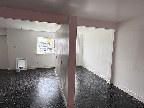 5th image of 1451 N Sherman Dr #1401