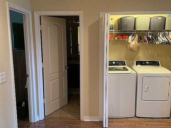 3rd image of 4237 Regal Town Ln
