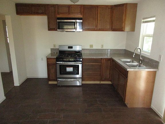 5th image of 1847 Wallace Ct