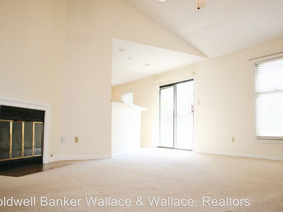 1st image of 8736 Shoreham Blvd