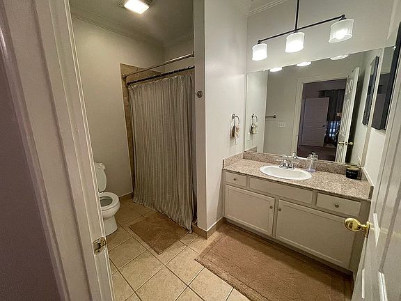 5th image of 710 East Boyd Dr #1407