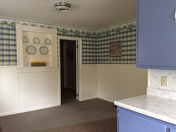 4th image of 367 Gallia St