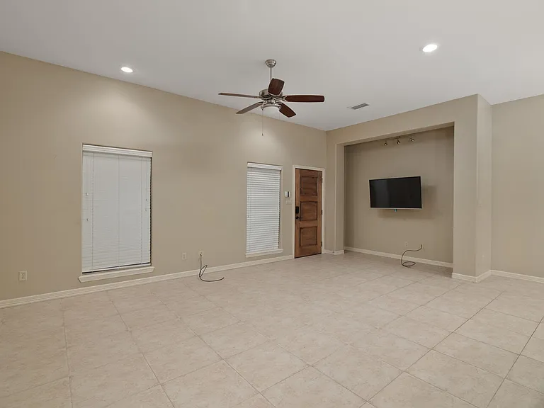 2805 Mimosa St #11 — Photo 2