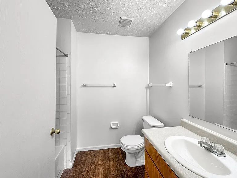 5370 Glenn Cross Rd — Photo 8