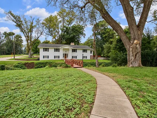 4601 Country Club Blvd, Sioux City, IA 51104