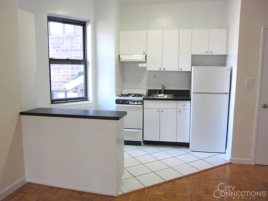 Rented by City Connections Realty | media 20