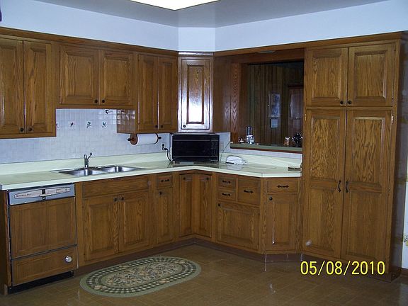 Solid wood kitchen cabinets