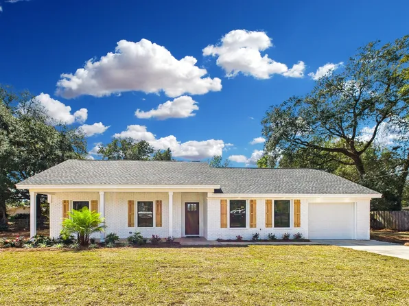 195 College Cv, Niceville, FL 32578