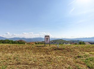 4942 Summerview Dr, Medford, OR 97504