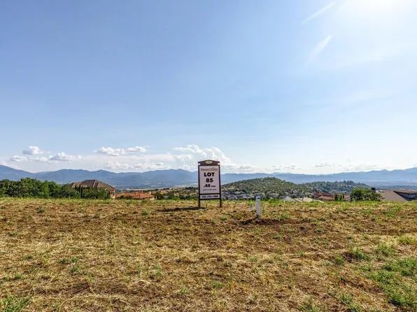 4942 Summerview Dr, Medford, OR 97504