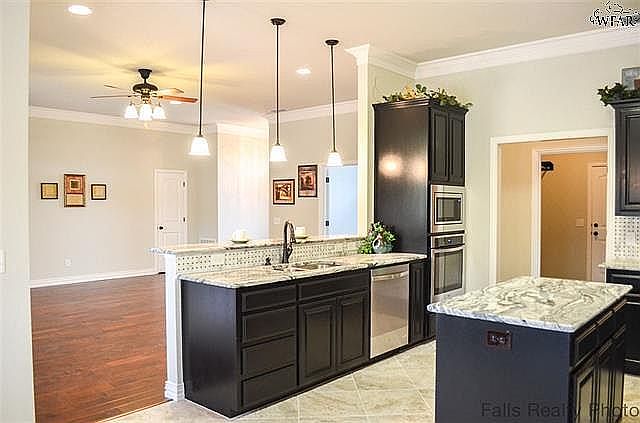 2nd image of 311 Driftwood Ln