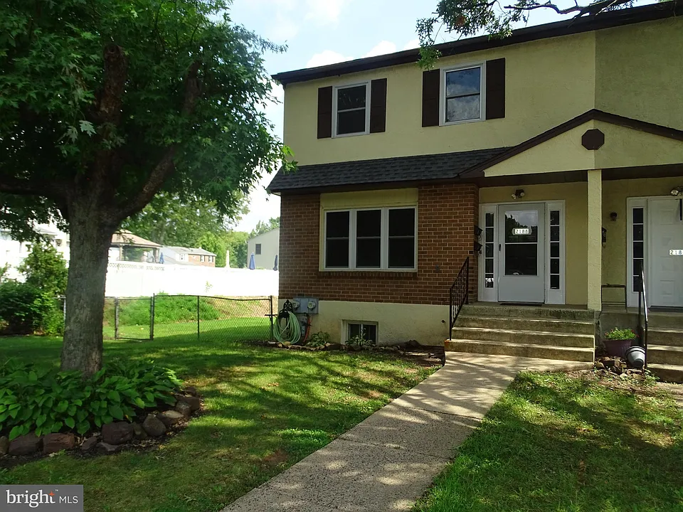 2188 Lisa Dr