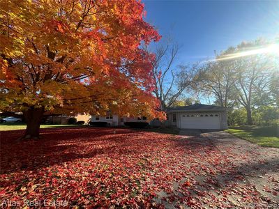 1032 Kennebec Rd, Grand Blanc, MI, 48439