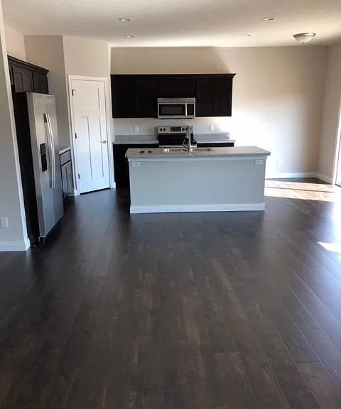 449 Matterhorn Pl — Photo 2