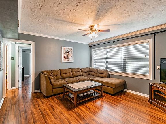 5th image of 12812 Lake Dr