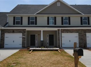 135 Penry Ln, Clemmons, NC 27012
