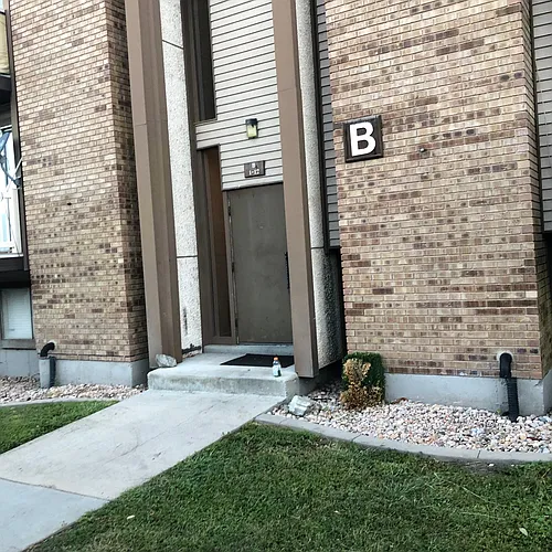 88 W 50 S Photo 1