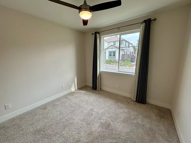 7015 Talmage Ct — Photo 10