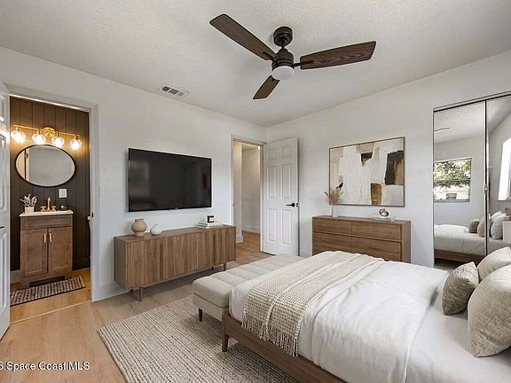 5th image of 2082 Little John Rd