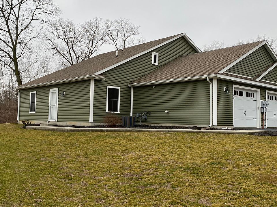 2nd image of 93 Pier Pl #L-0155