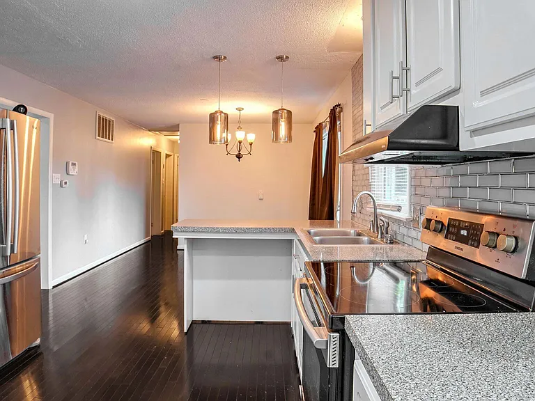 5209 W Maple Shade Ln — Photo 12