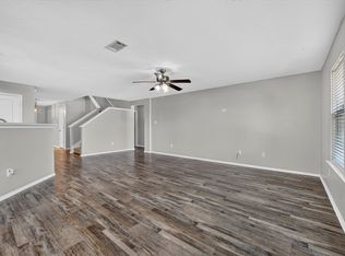 925 Bee Creek Ln, Fort Worth, TX 76120
