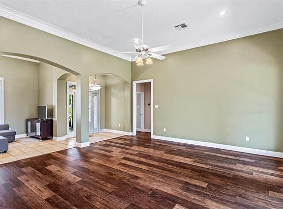 4th image of 2415 Vogue Dr