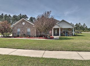 303 Tournament Ln, Freeport, FL 32439