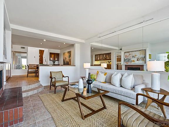 3rd image of 4884 Valdina Way