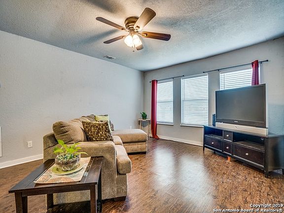4th image of 280 Waxwing Dr