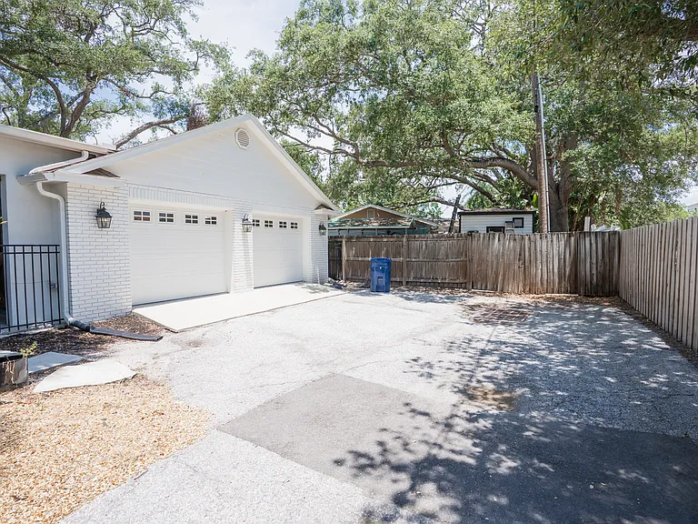 4819 W San Miguel St — Photo 13
