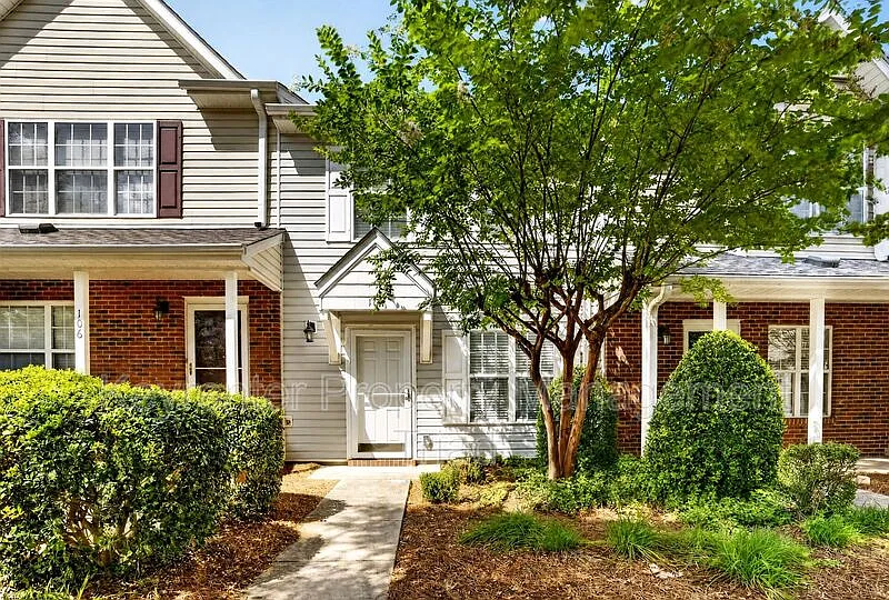 2 bed, 1.5 bath, 1008 sqft, $1,500 — Photo 1