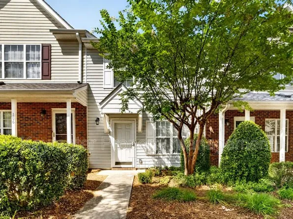 104 Tannenbaum Cir, Greensboro, NC 27410