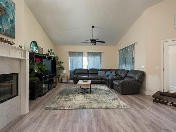 4th image of 13395 Alta Vista Dr